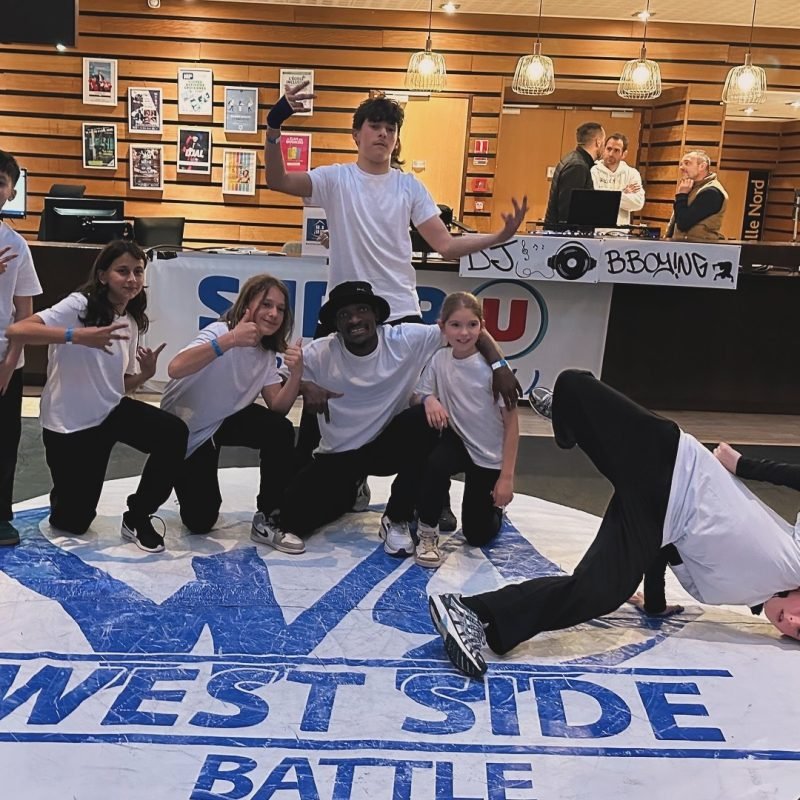 Fin du show avec la arteam Hip Hop Kids. la rochelle west side Battle