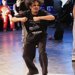 4-01327-IMG_3983